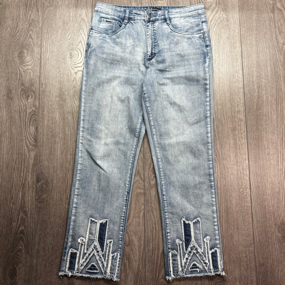 FDJ French Dressing Jeans Straight Leg 10 Suzanne Light Wash Embroidered Hem